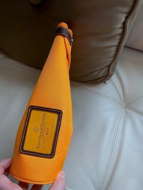 Veuve Clicquot Champagne Bottle Carrier cooler image indicator(2)