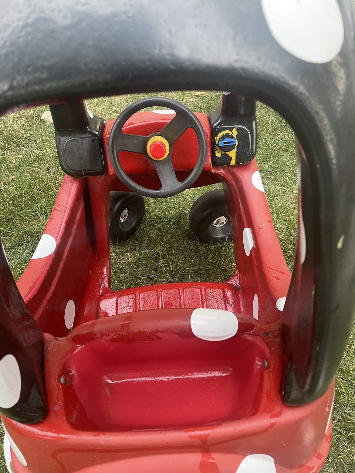 Red toys car - photo 3