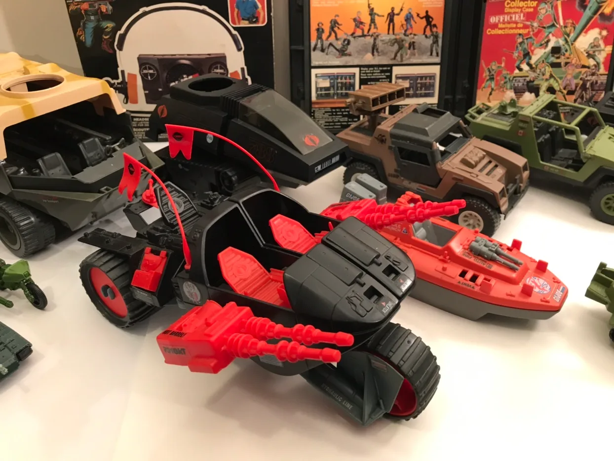 Vintage GI Joe Toys . 80s . 5$ each . Sold as a lot . image indicator(2)