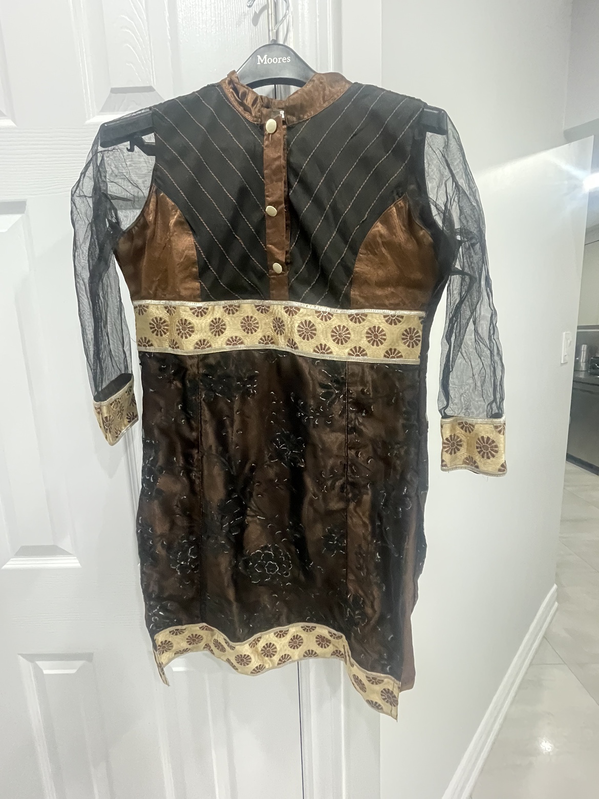 Brown and Black Embroidered Kurta - photo 2