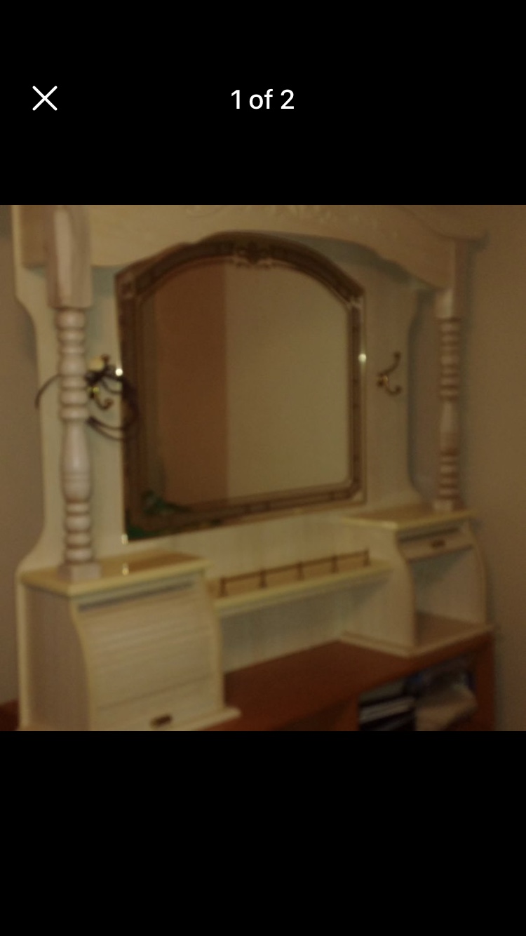 White Vanity with Mirror