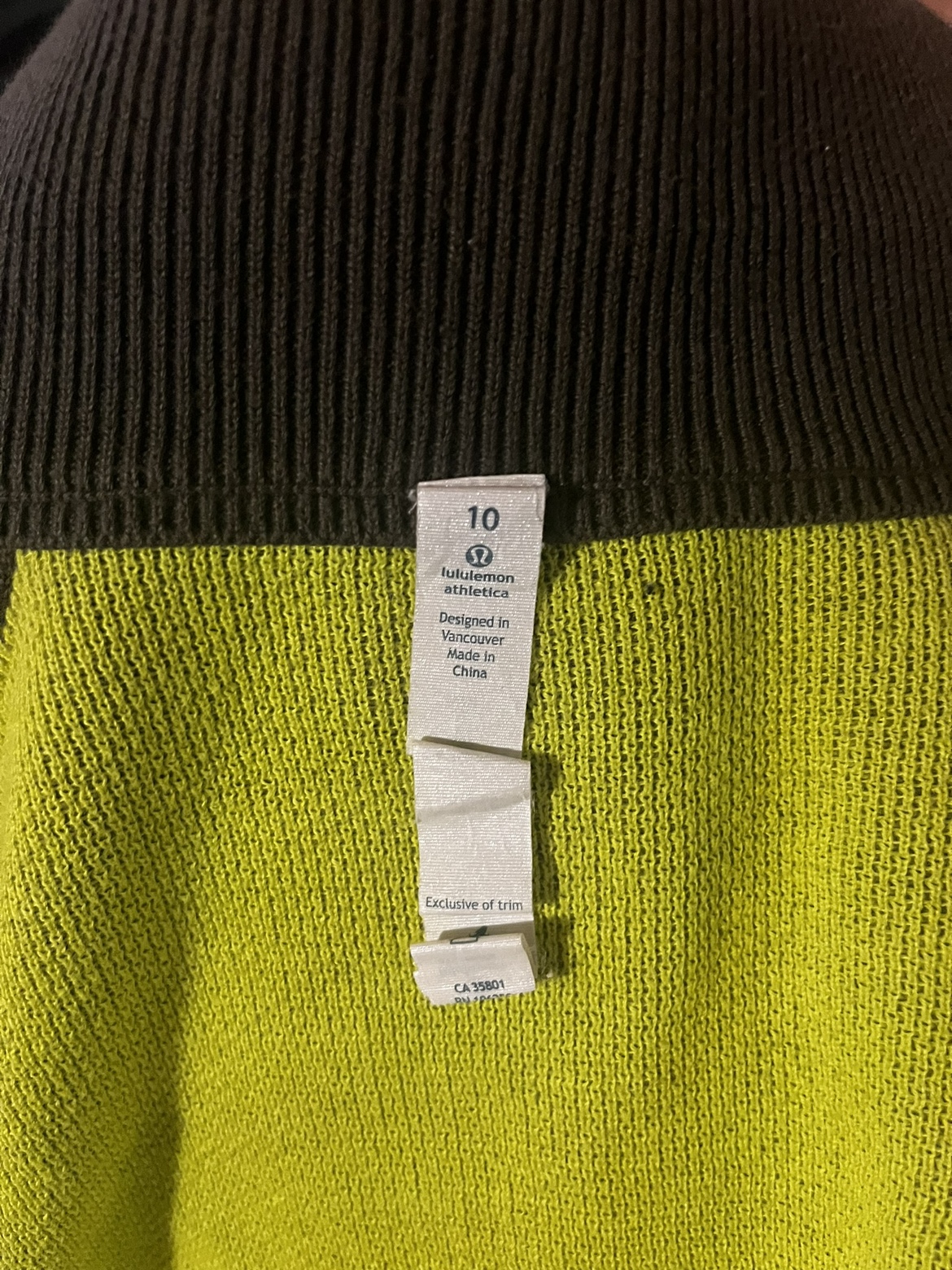 Lululemon Green Zip Up Jacket - photo 2