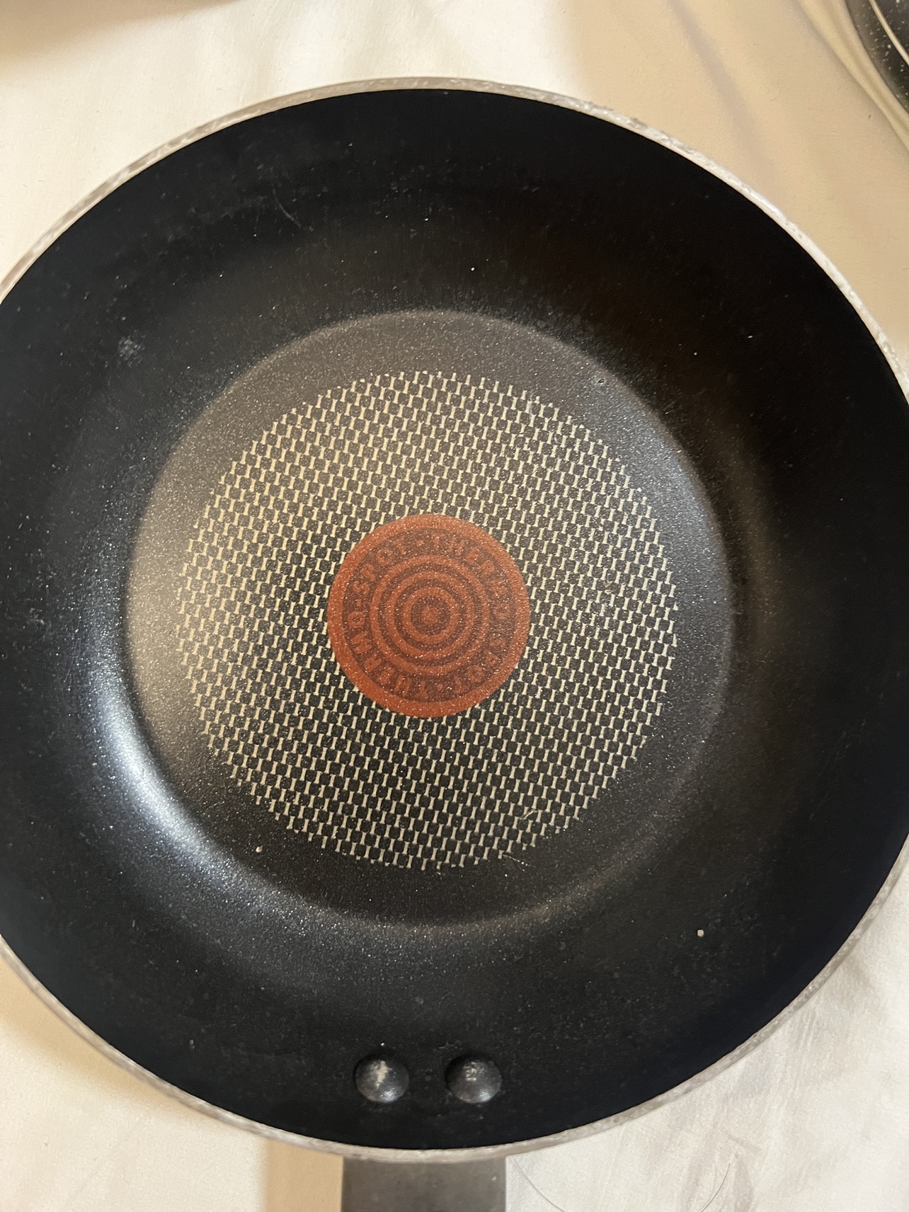 One small pot with lid and two pans (MOVING OUT SALE) - photo 2