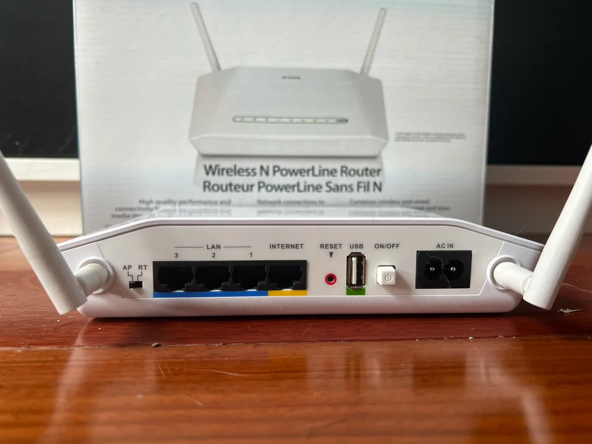 D-link DHP-1320 Wireless-n Powerline Router image indicator(2)