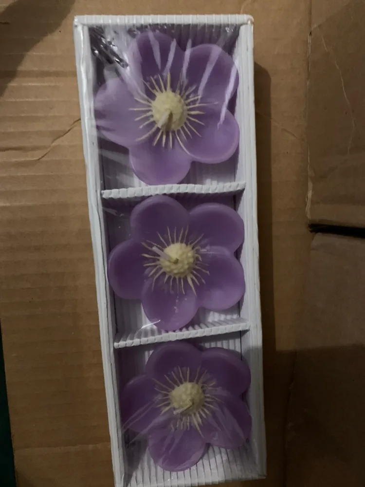 Purple Flower Candles thumbnail
