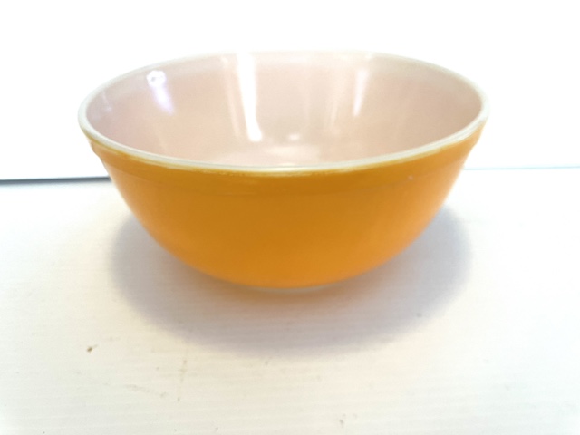 Pyrex Mixing Bowl - photo 2