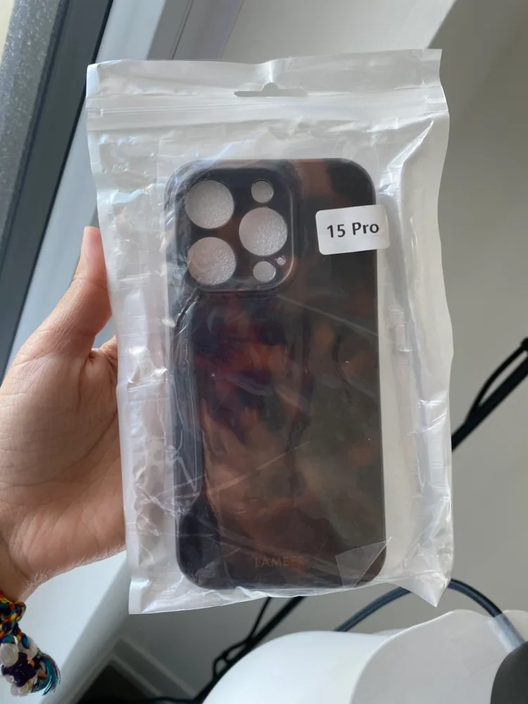 iPhone 15 Pro Case image indicator(2)