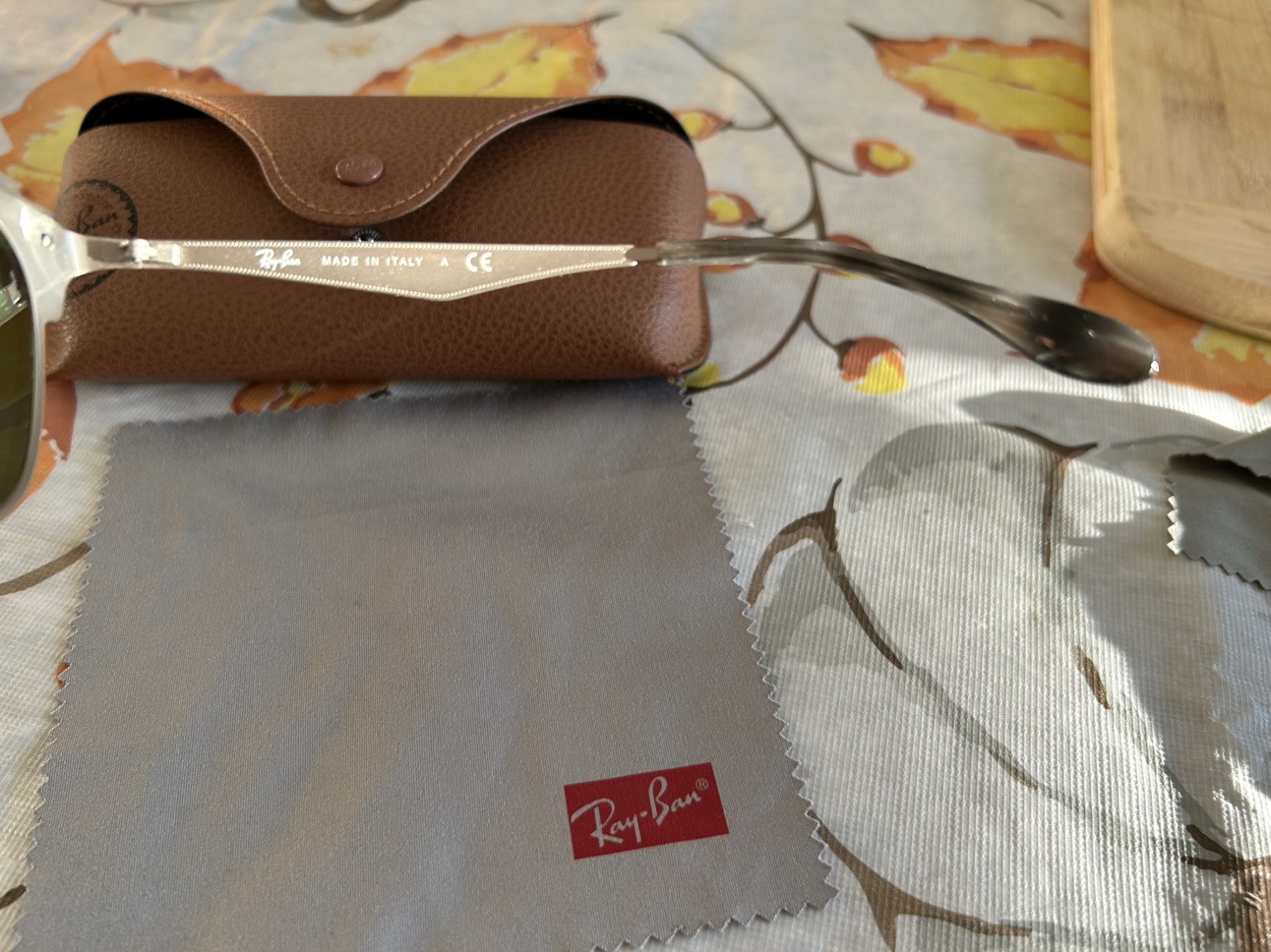 Ray-Ban Sunglasses - photo 4