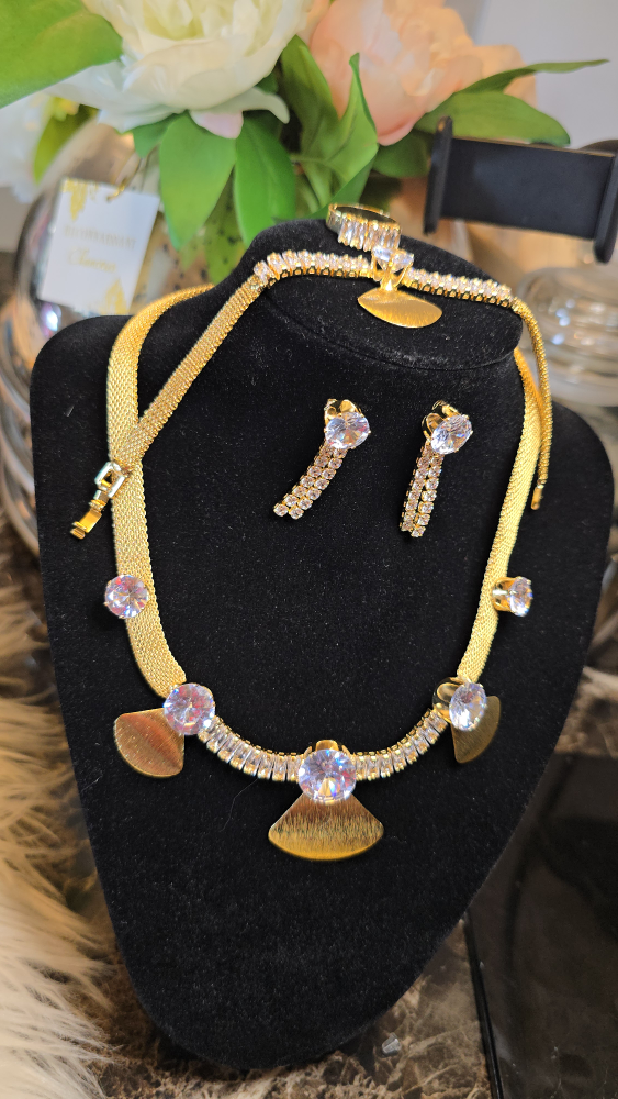 Gold Tone Crystal Jewellery Set