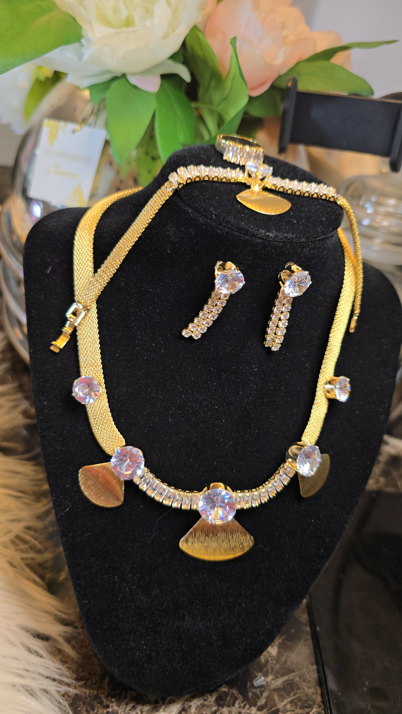 Gold Tone Crystal Jewellery Set - photo 2