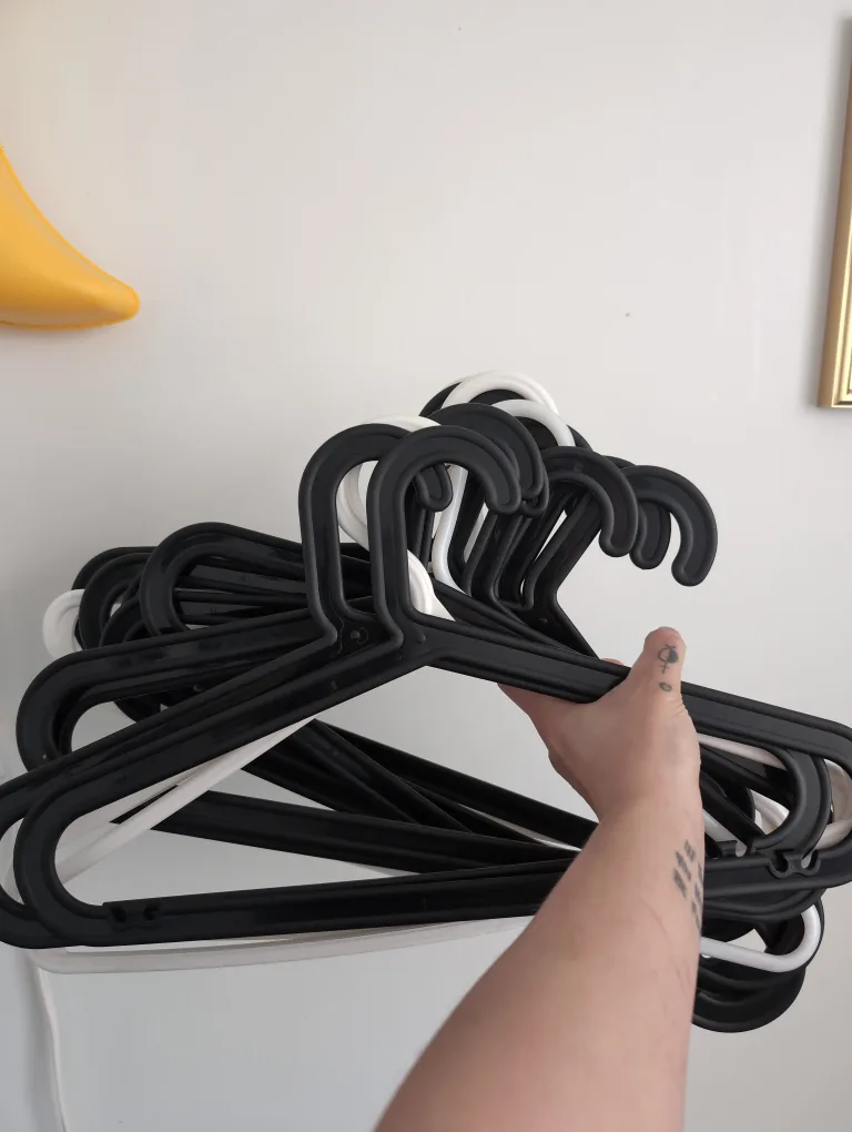 50 Plastic Hangers thumbnail
