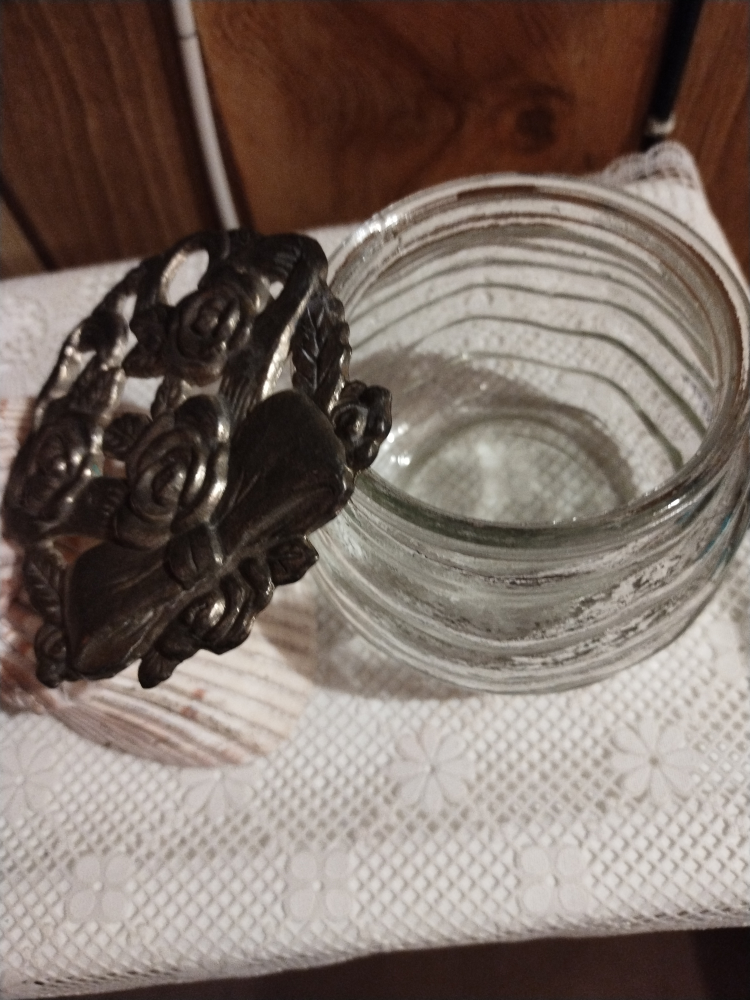 #freecycle Glass Potpourri Jar With Rose Lid - photo 2