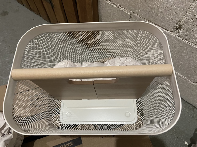 White Wire Basket with Wooden Handle x 3 - photo 3