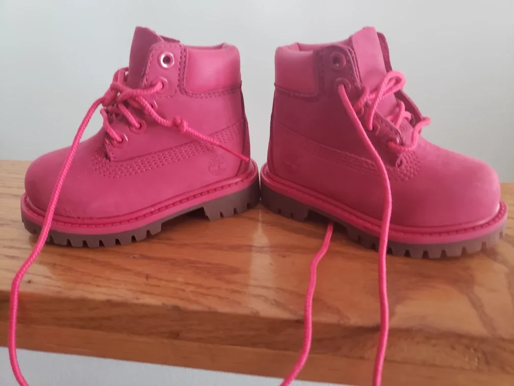 Pink Timberland Boots thumbnail