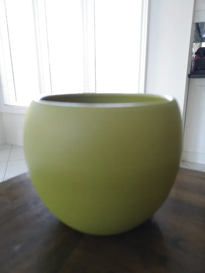 Small Green Planter / Ceramic Vase #freecycle thumbnail
