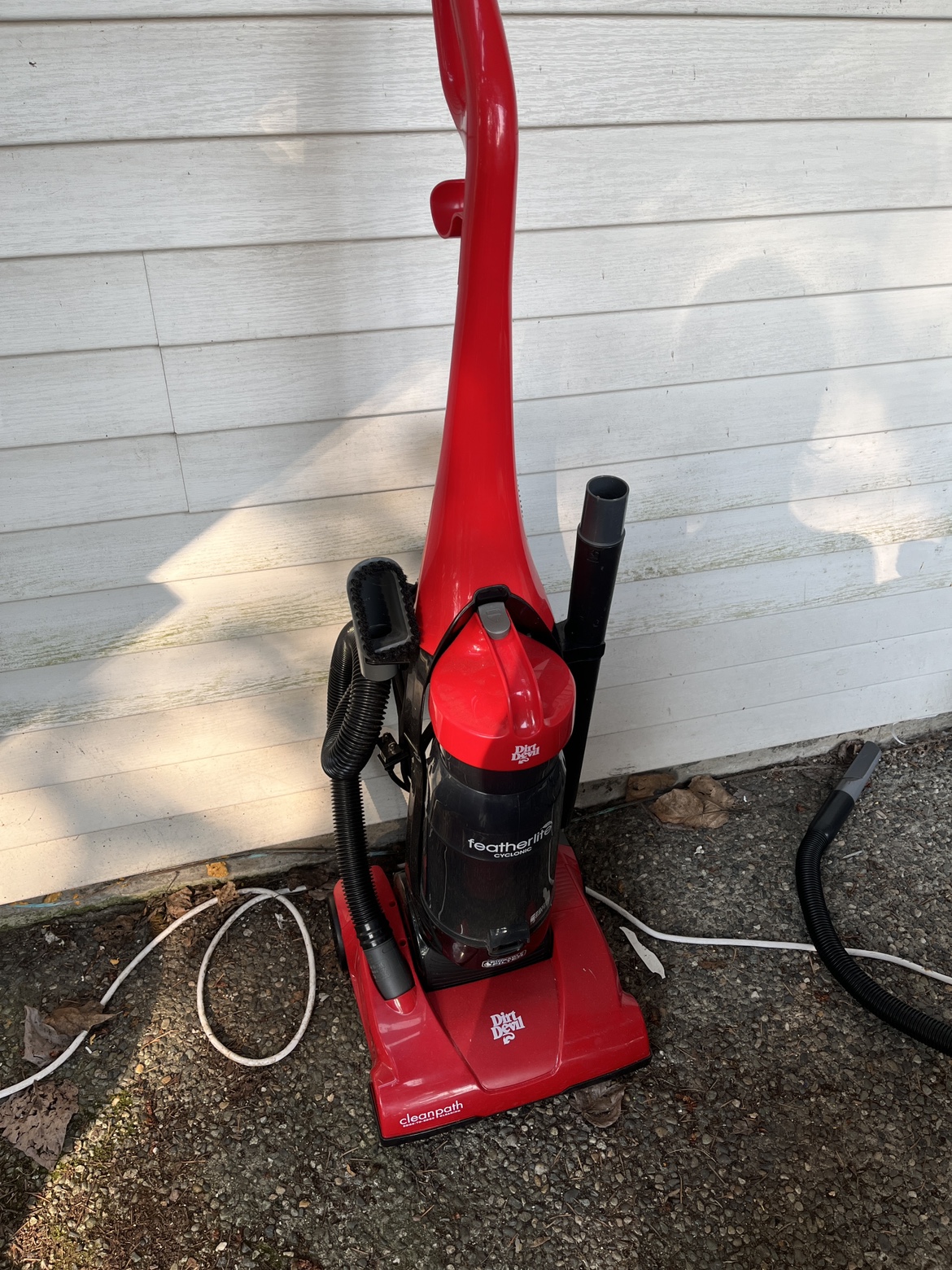 🧡 Dirt Devil Featherlite Vacuum