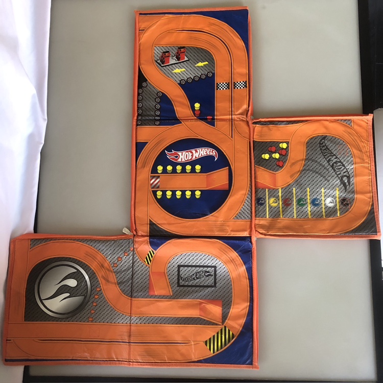 HotWheels bin unzips to use as track/road 🧡 - photo 2