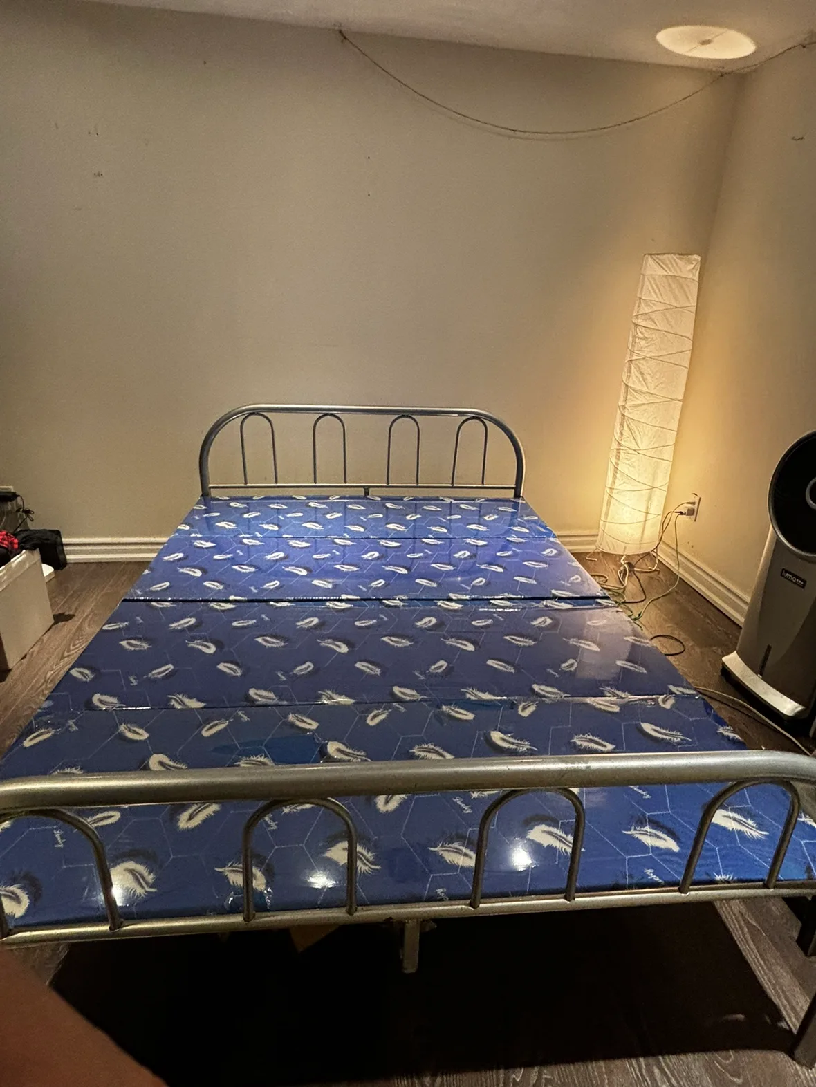 Double foldaway camp bed frame and mattress image indicator(3)