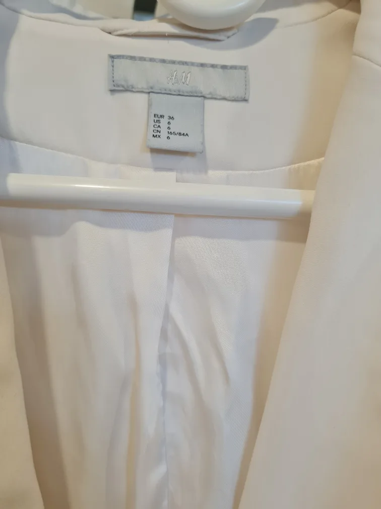 H&M White Blazer image indicator(5)