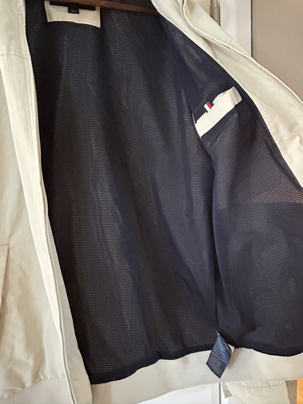 Tommy Hilfiger Lightweight Jacket - photo 4