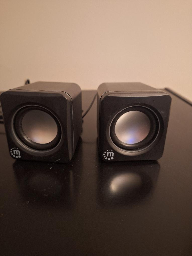 Manhattan 2600 Series Speaker System