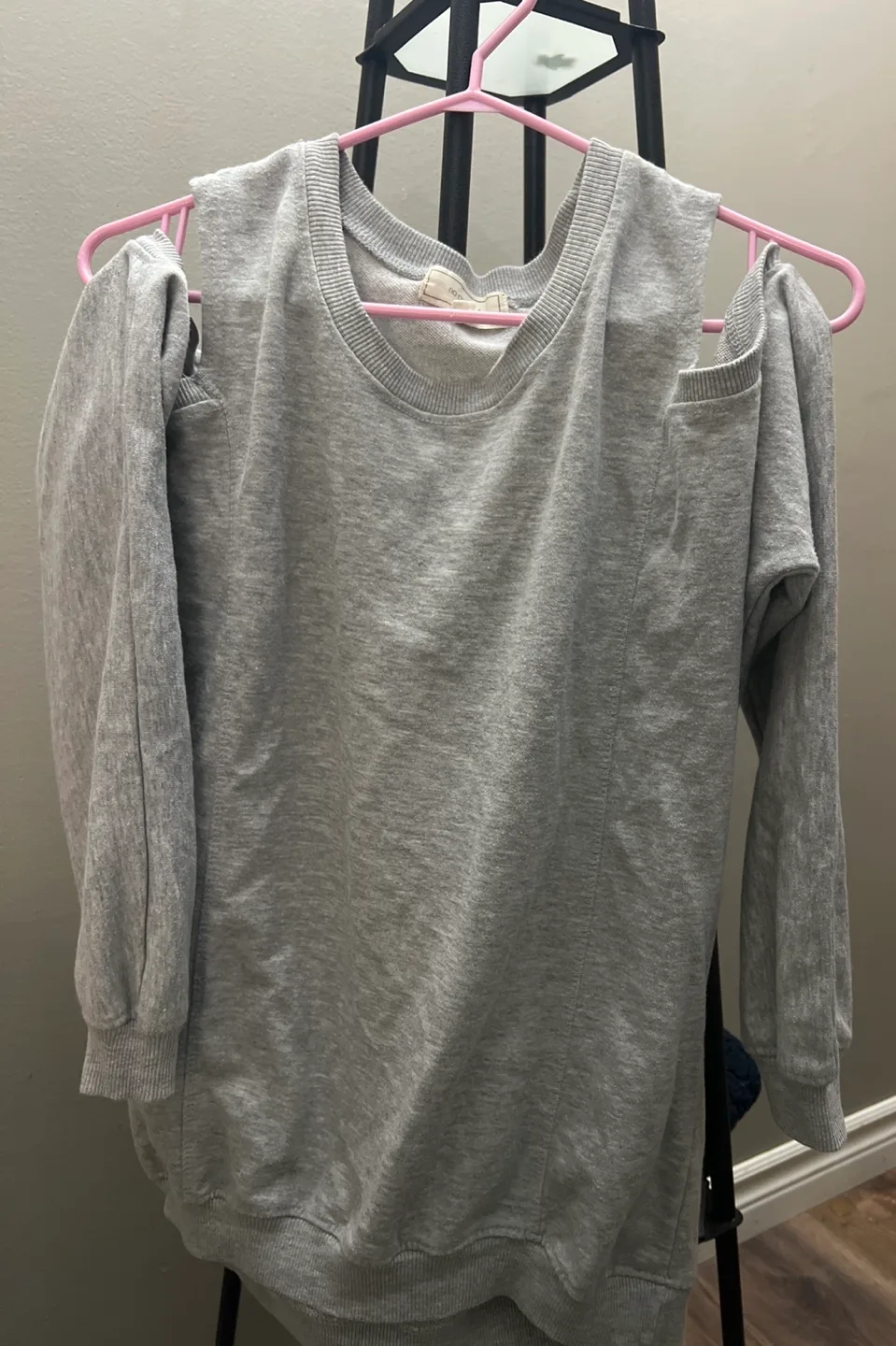 🧡 Sweatshirt in Gray Color image indicator(2)