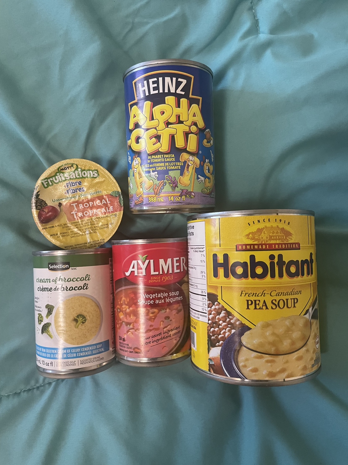Free food (non-perishables)