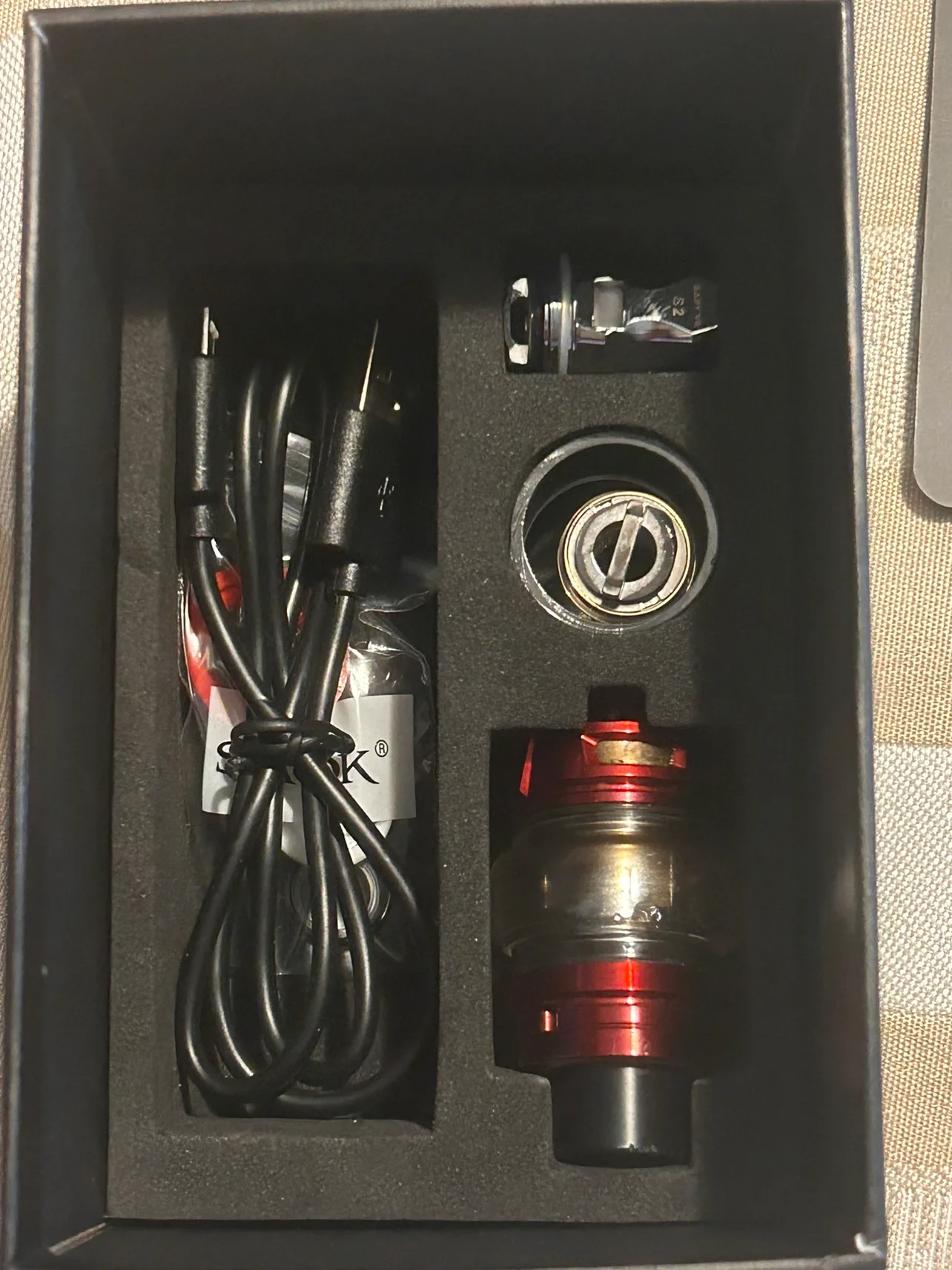 VAPE: SMOK Mag Grip Kit Red/Black image indicator(2)