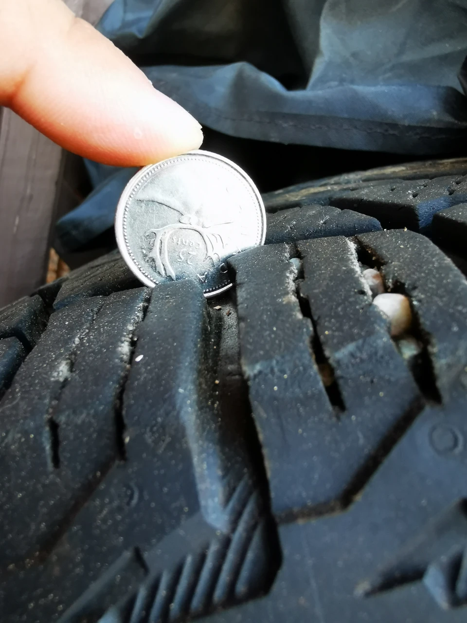 Michelin X-ice 225-60R 17 with rims