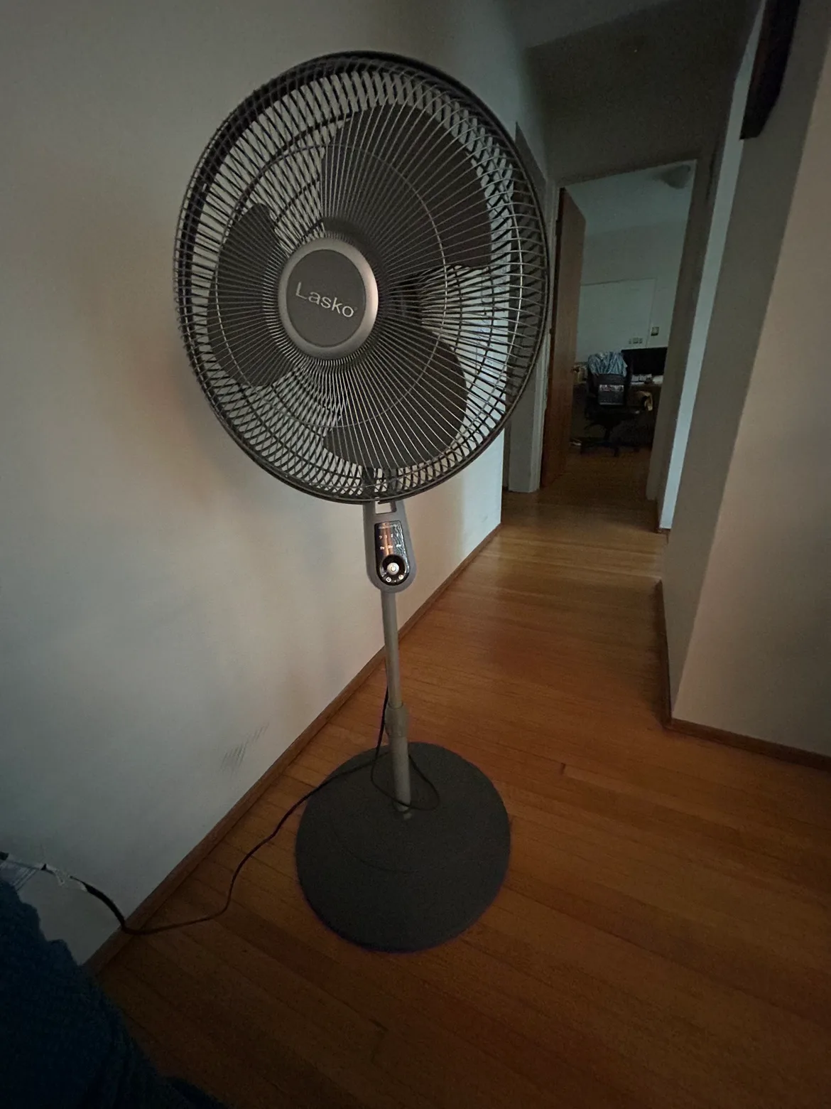 Lasko Stand Fan with Remote thumbnail