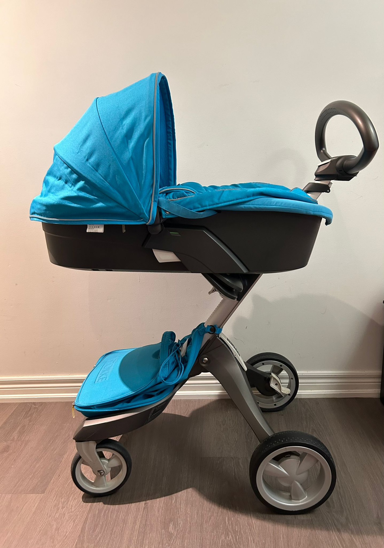 STOKKE Xplory Stroller (infant insert)+Carry Cot+Accessories