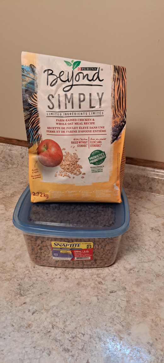 Purina Beyond Simply Cat Food