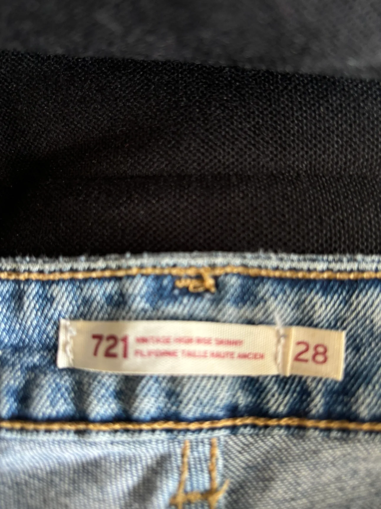 Levi skinny jeans size 28 image indicator(3)