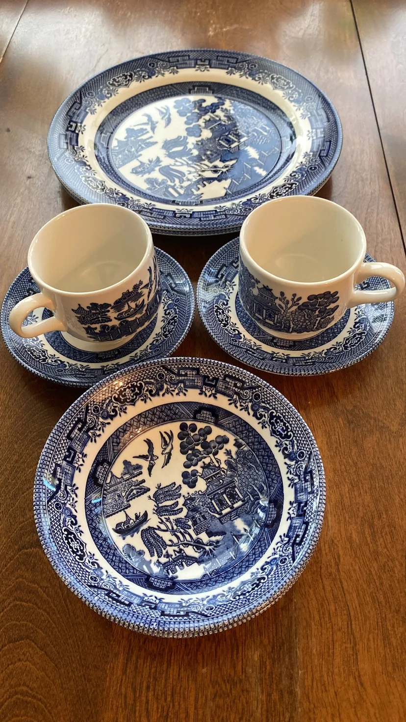 Blue Willow Tea Set thumbnail