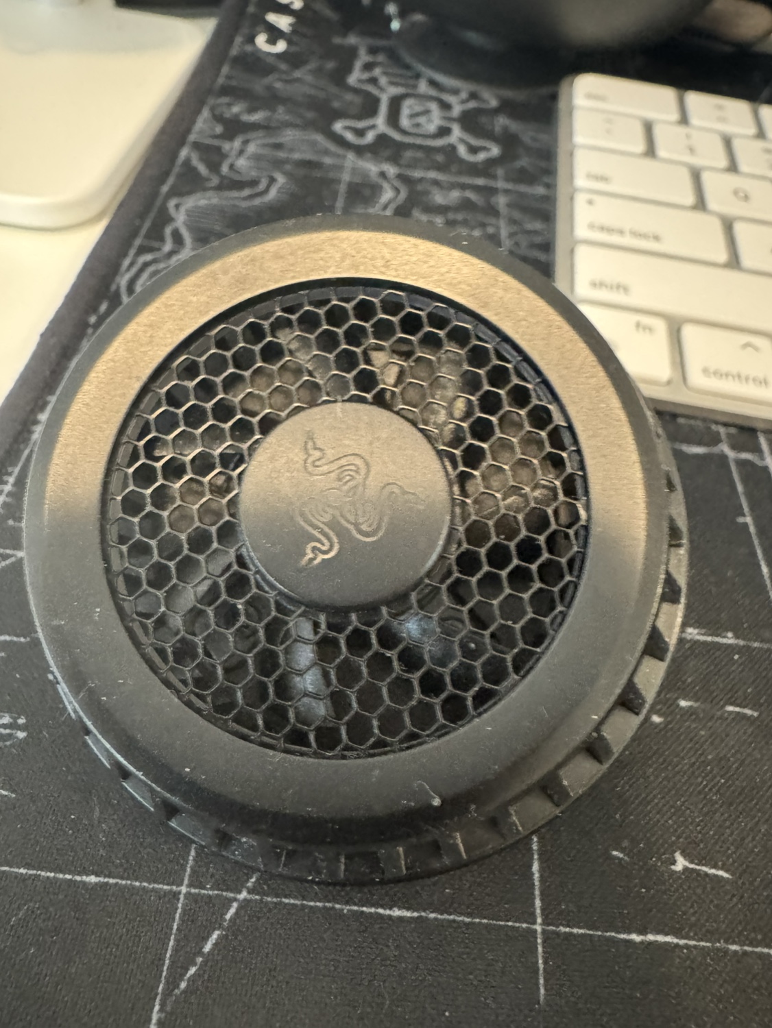 Razer Phone Cooler Chroma - photo 3