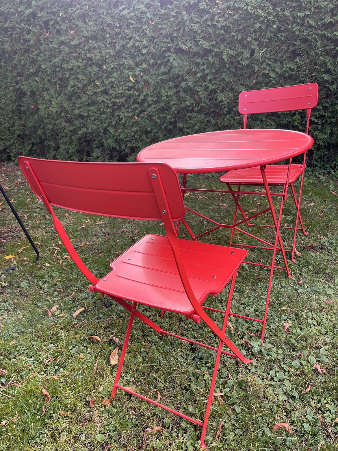 Red Metal Patio Set