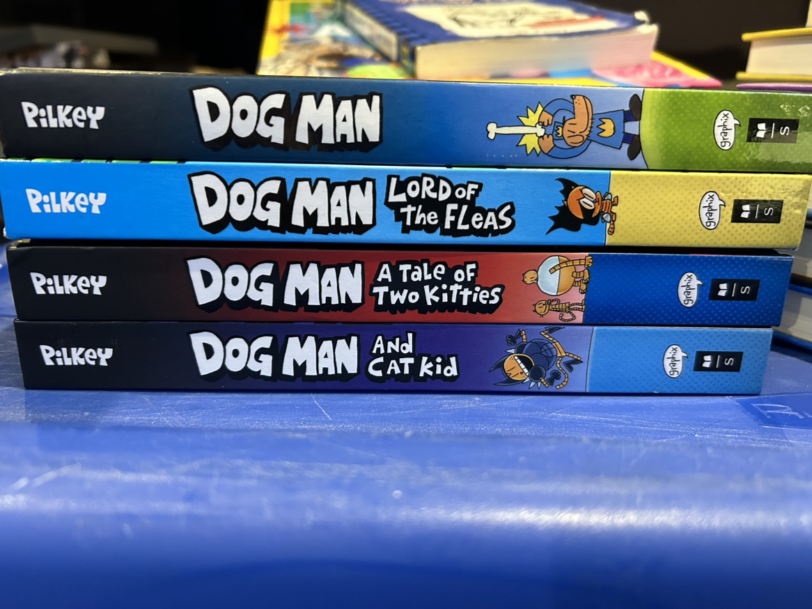 Dog Man Books - Set of 4 - photo 2