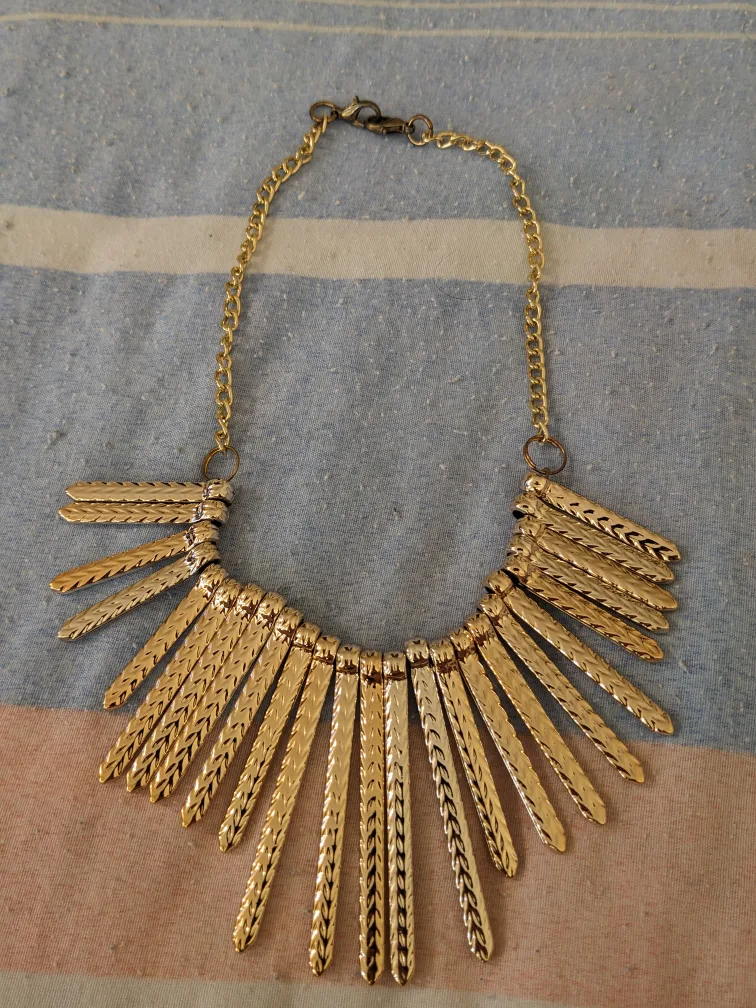 Gold Tone Statement Necklace image indicator(2)