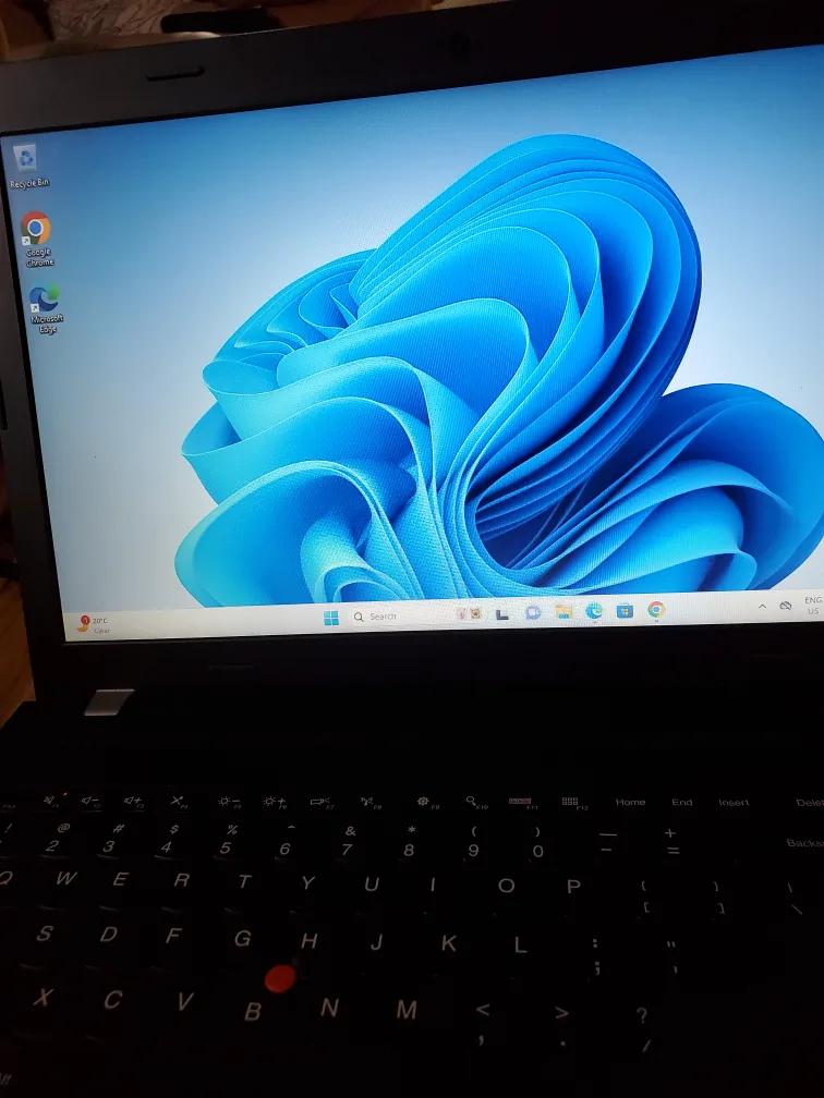 15.6inch lenovo  thinkpad E550 thumbnail