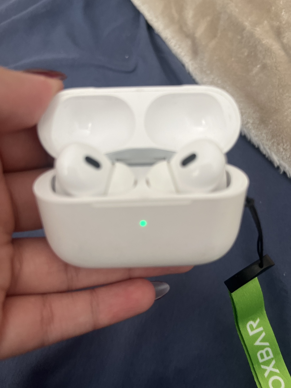 Apple AirPods Pro - photo 2