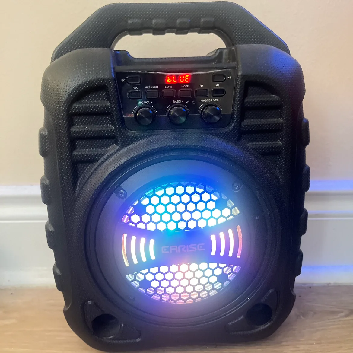 Karaoke Machine w/ 2 Microphones thumbnail