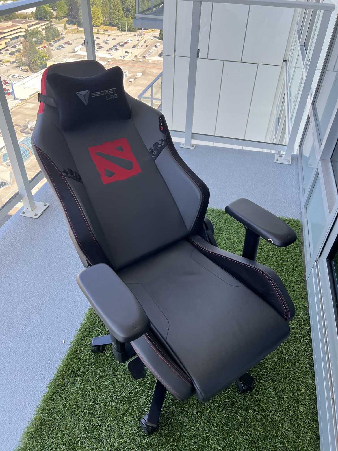 Secret lab gaming chair - photo 3