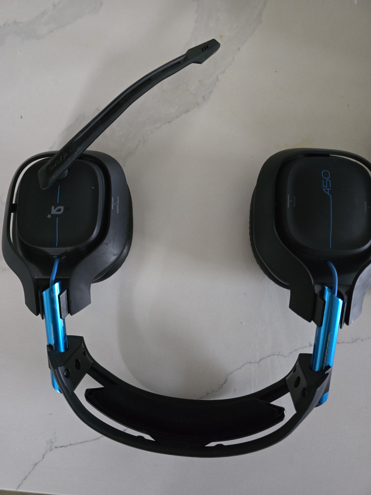 Astro A50 Wireless Headphones + base station/A50 Mod Kit Gaming