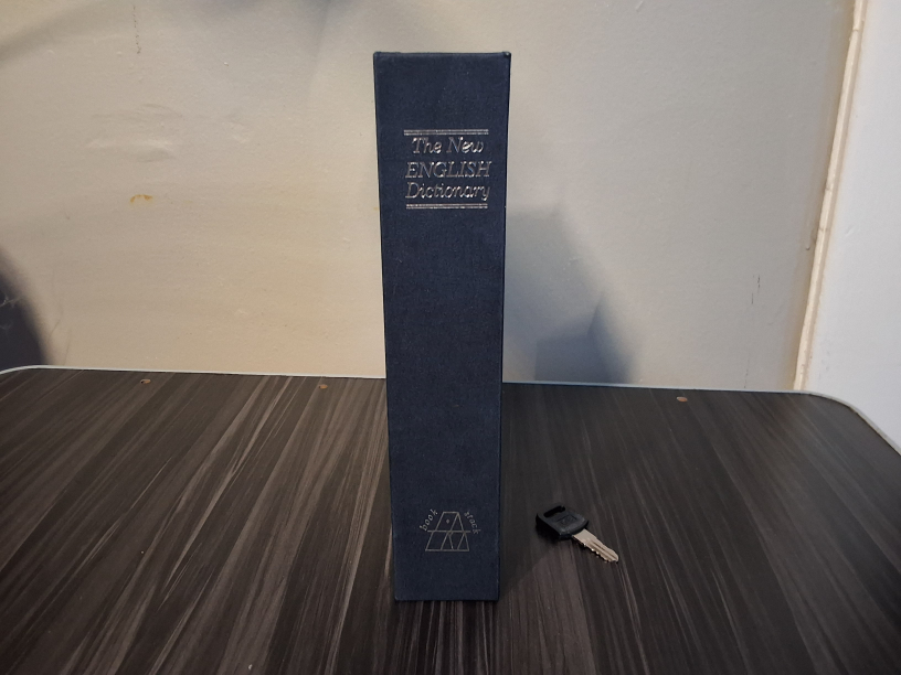 Book Safe - photo 2