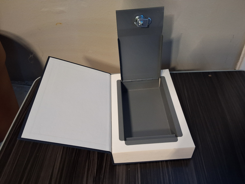 Book Safe - photo 4