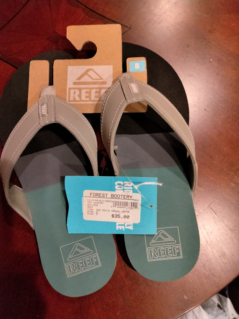 Brand New Reef Flip Flops Men's Size 8
