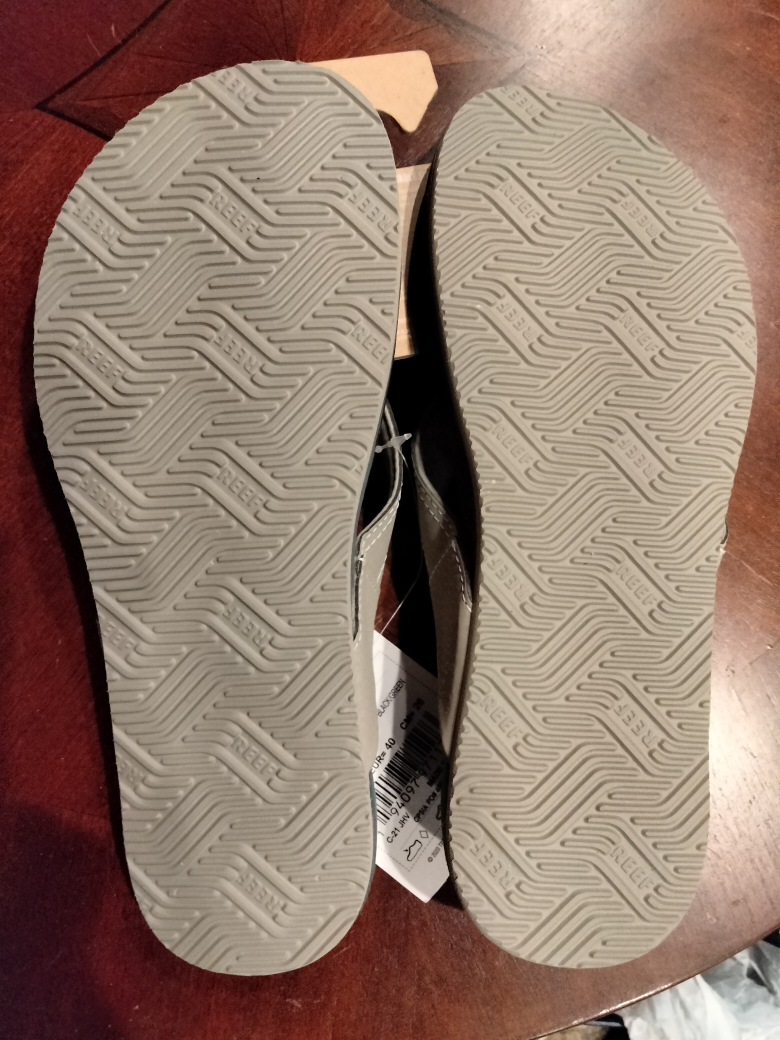Brand New Reef Flip Flops Men's Size 8 - photo 2