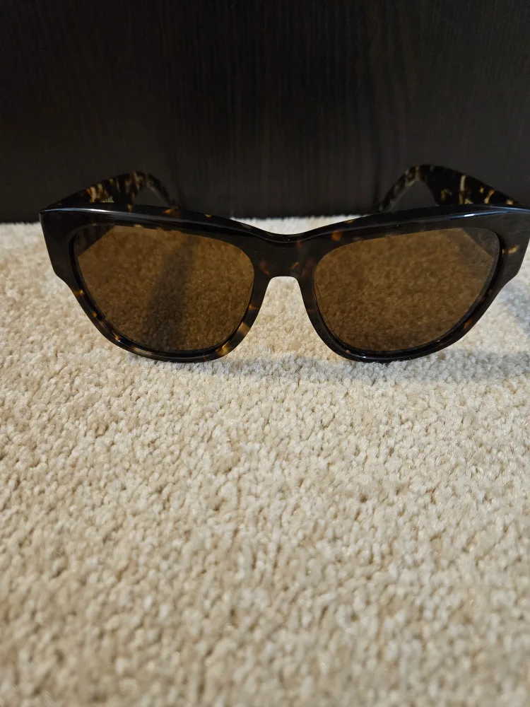 DL Eyewear Sunglasses thumbnail