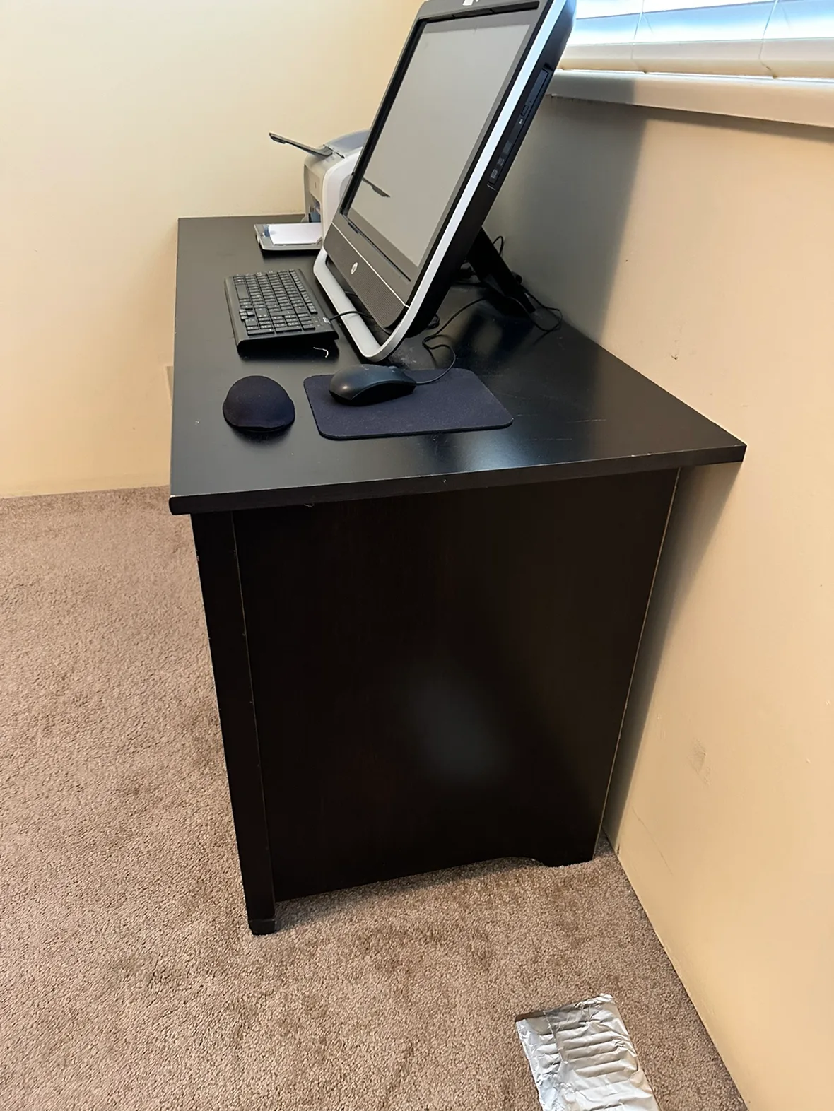 Black Desk - FREE image indicator(3)