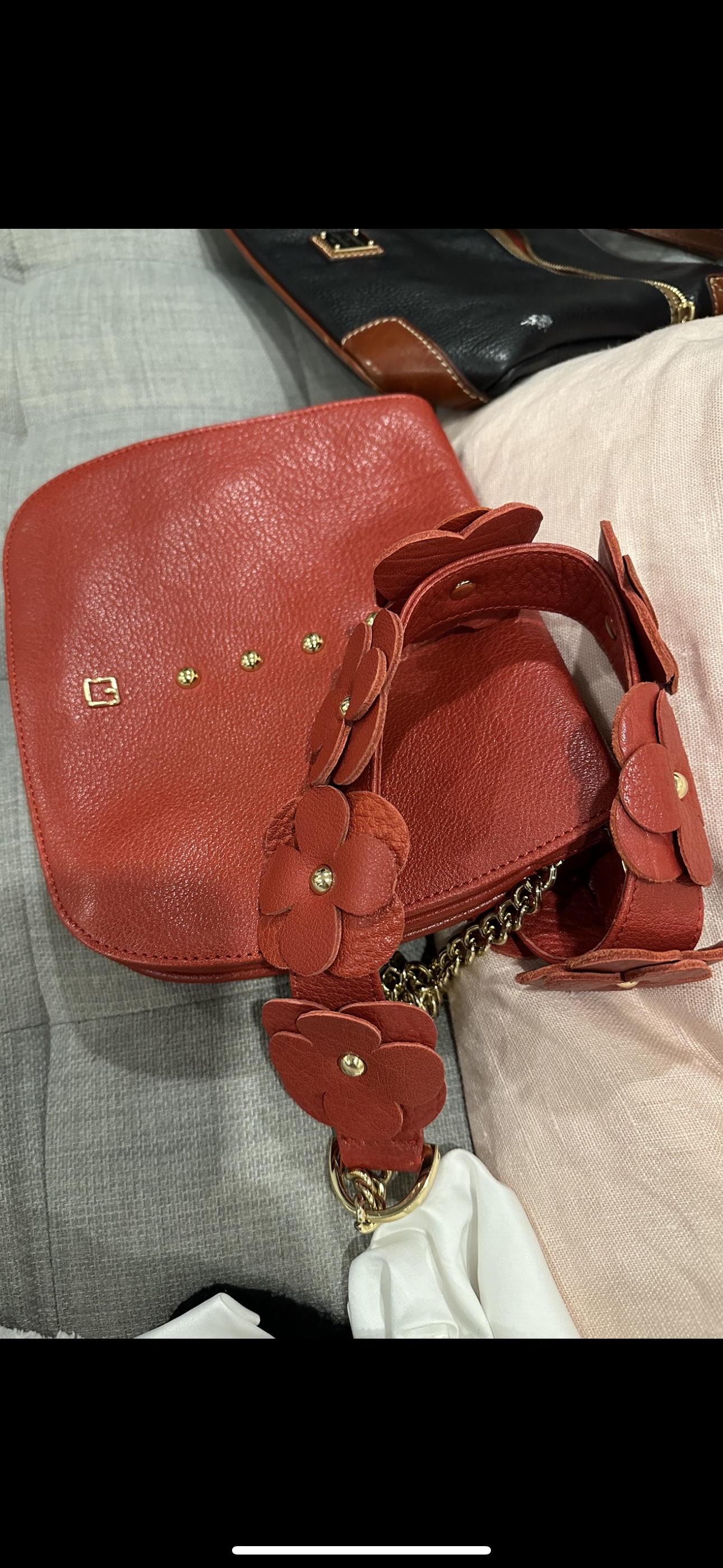 Red Leather Bag with Flower Chain - photo 2
